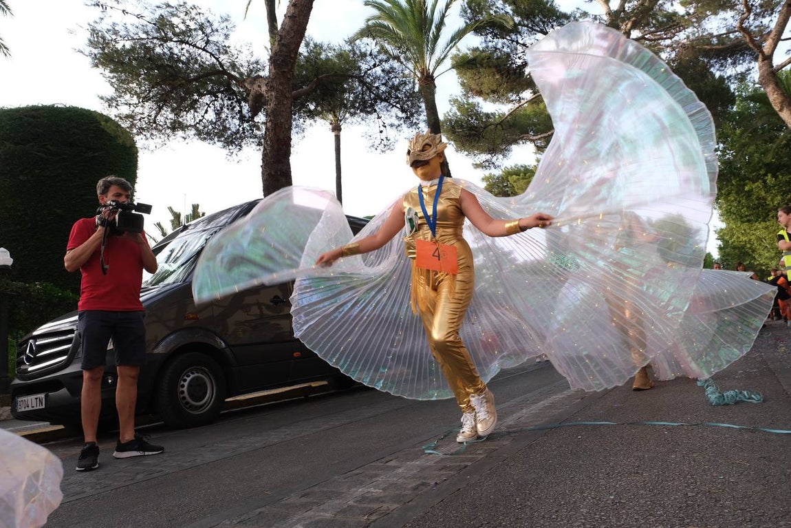 Fotos: Así ha sido la Cabalgata del Humor en Cádiz