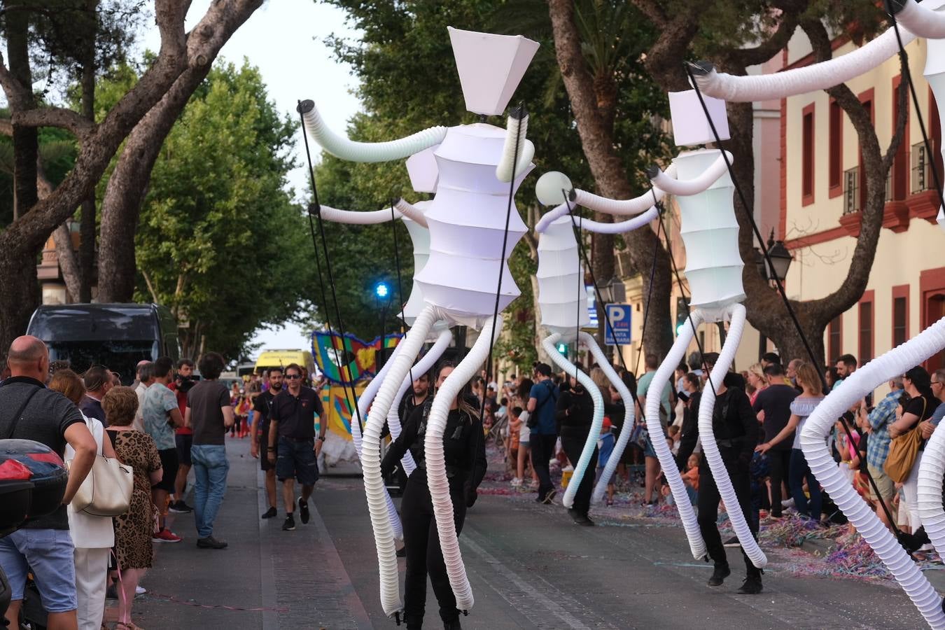 Fotos: Así ha sido la Cabalgata del Humor en Cádiz