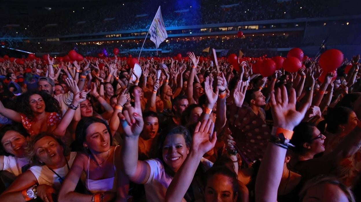 Concierto de Manuel Carrasco en Sevilla, en imágenes