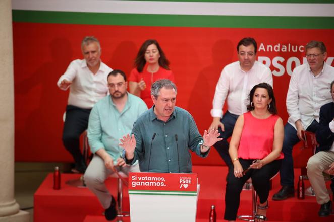 El acto de Espadas con los presidentes autonómicos en Córdoba, en imágenes