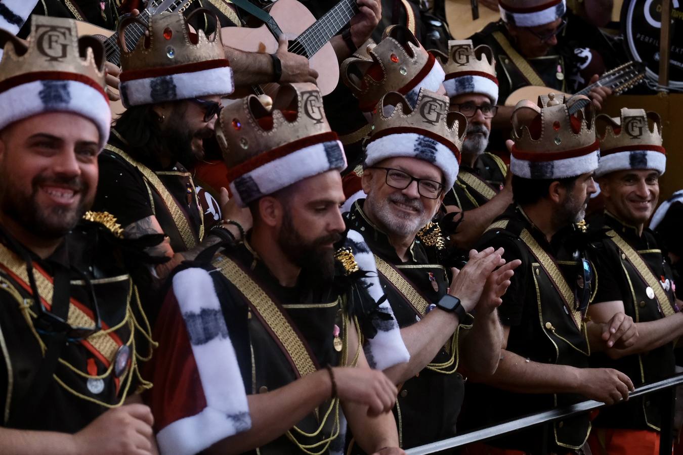 Fotos: Ambiente y carrusel de coros en Cádiz el Domingo de Piñata