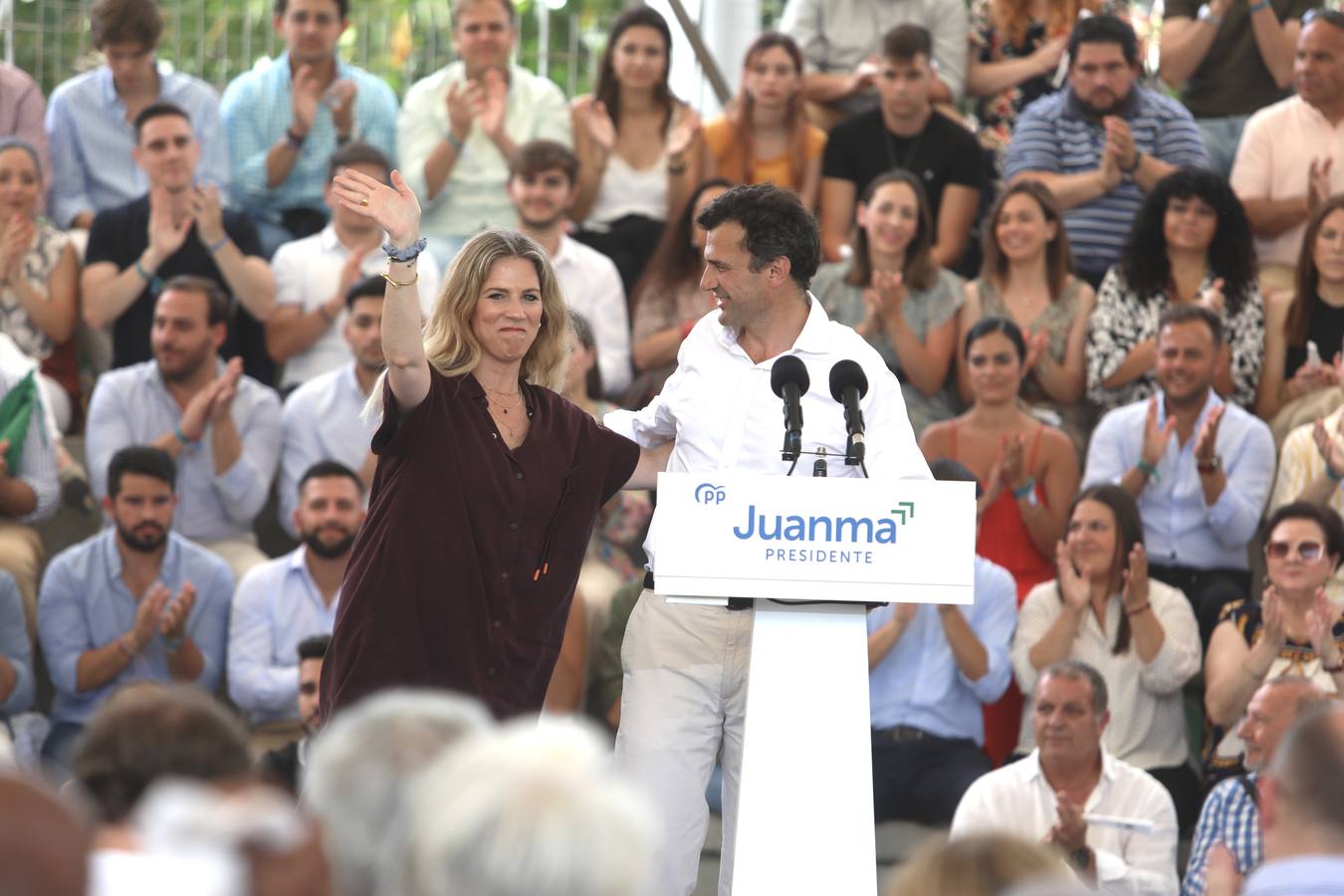 Fotos: Feijóo pide el voto en Cádiz «para seguir construyendo una tierra más libre»