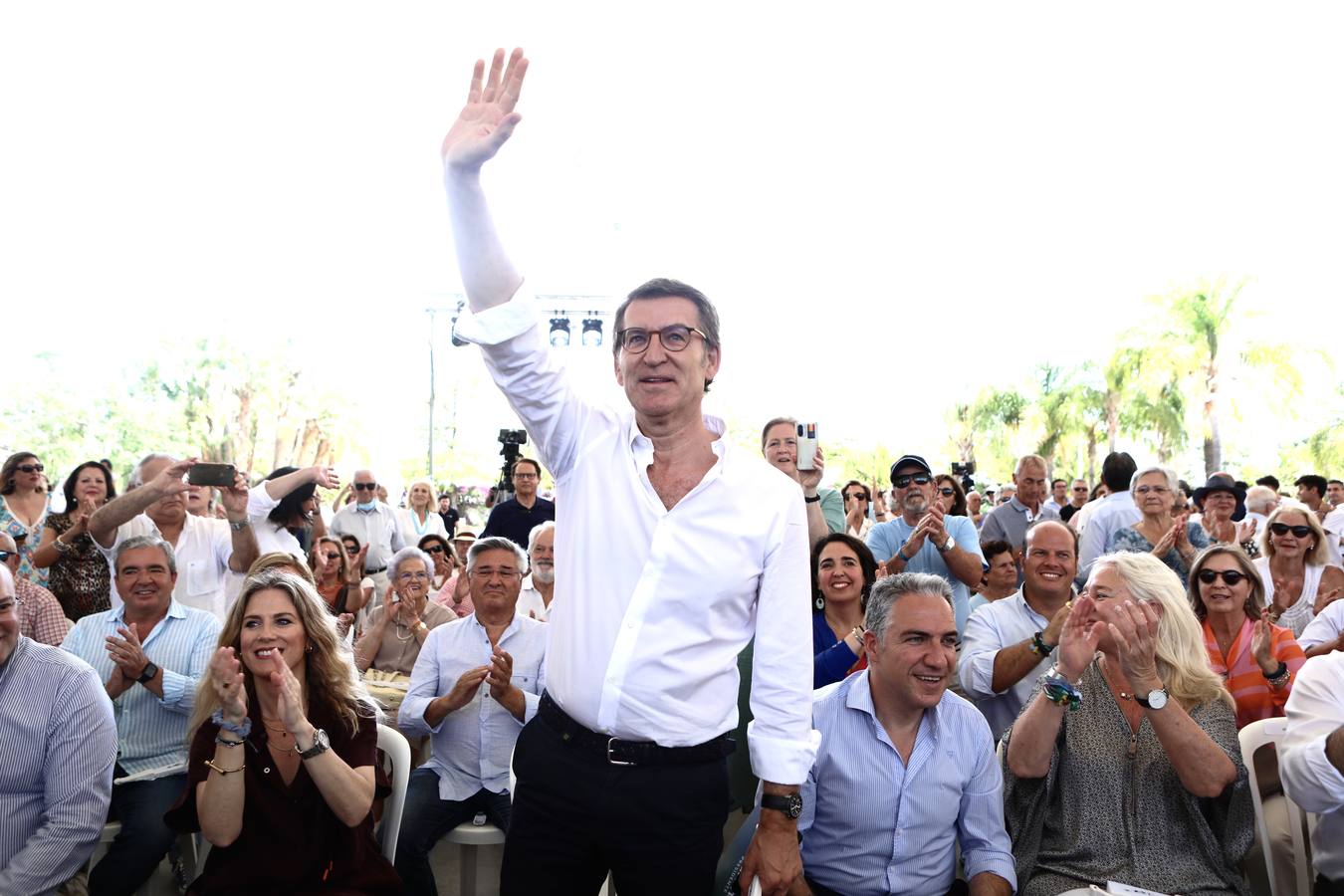 Fotos: Feijóo pide el voto en Cádiz «para seguir construyendo una tierra más libre»