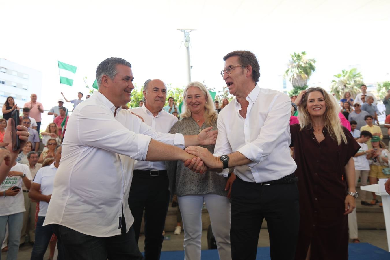 Fotos: Feijóo pide el voto en Cádiz «para seguir construyendo una tierra más libre»