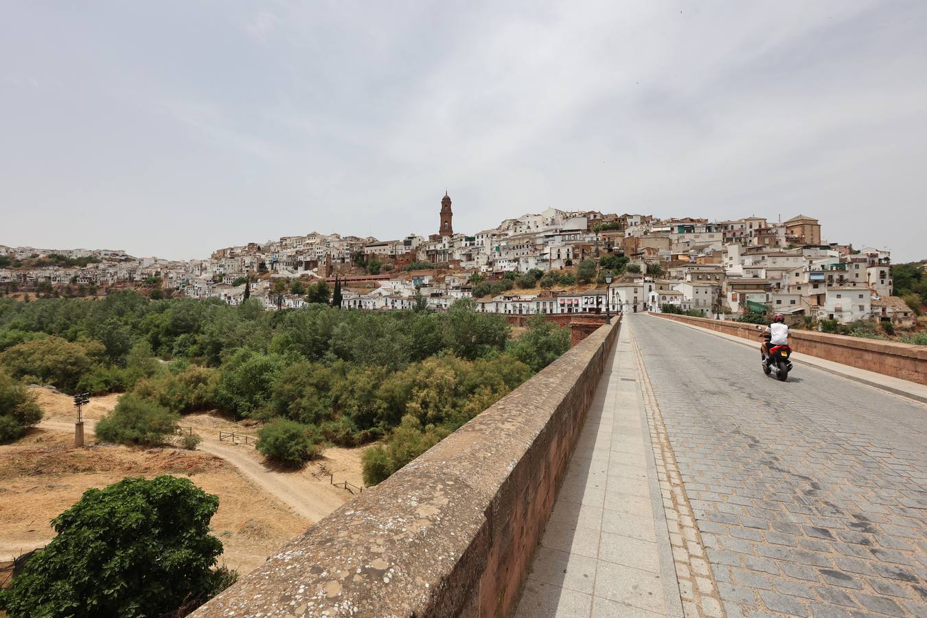 La vida en Montoro bajo el calor intenso, en imágenes