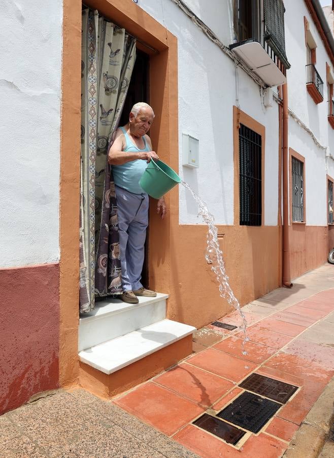 La vida en Montoro bajo el calor intenso, en imágenes