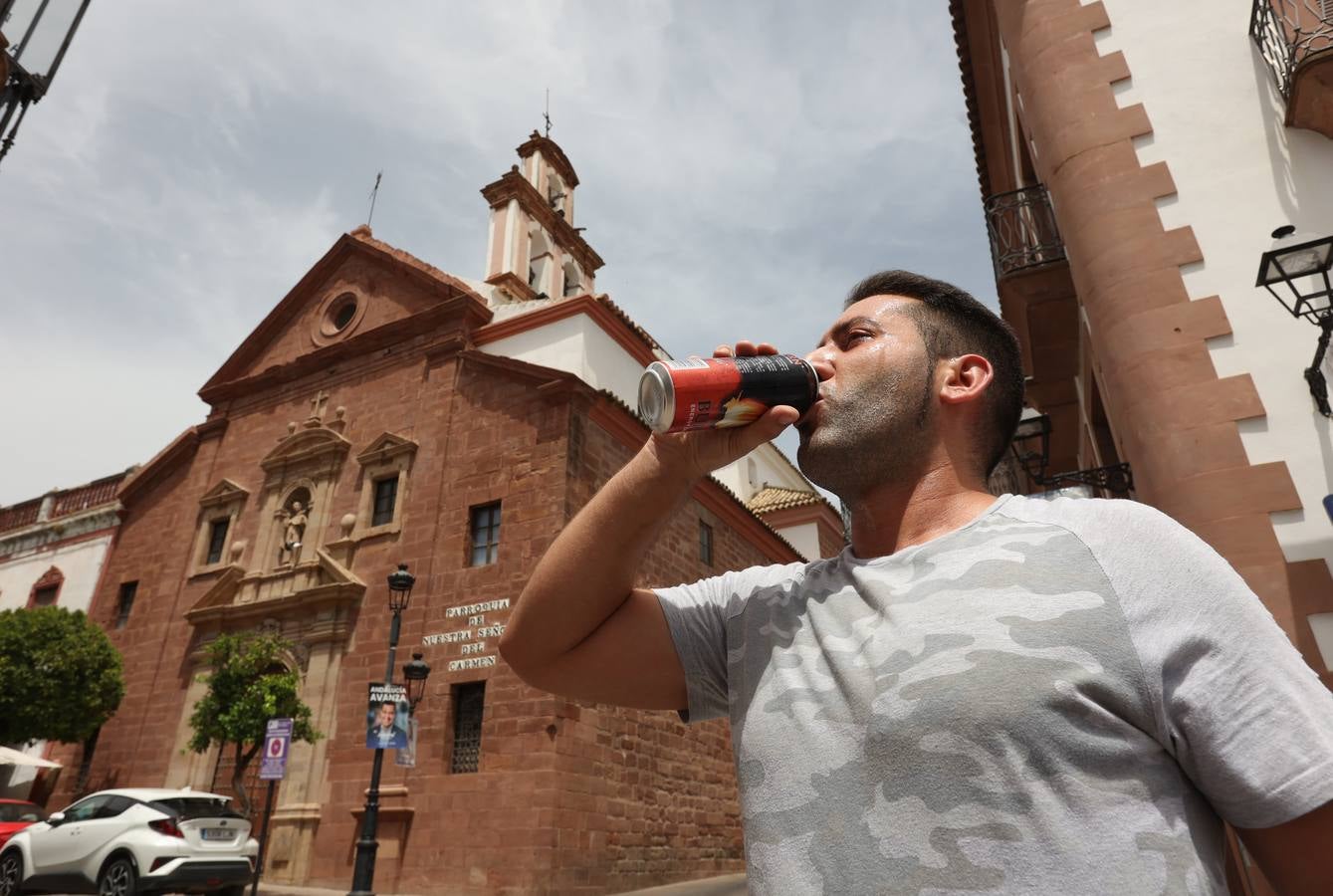 La vida en Montoro bajo el calor intenso, en imágenes