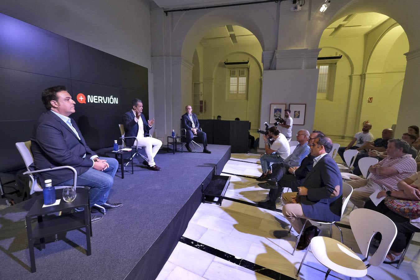 Encuentro con José Castro, presidente del Sevilla FC, en imágenes