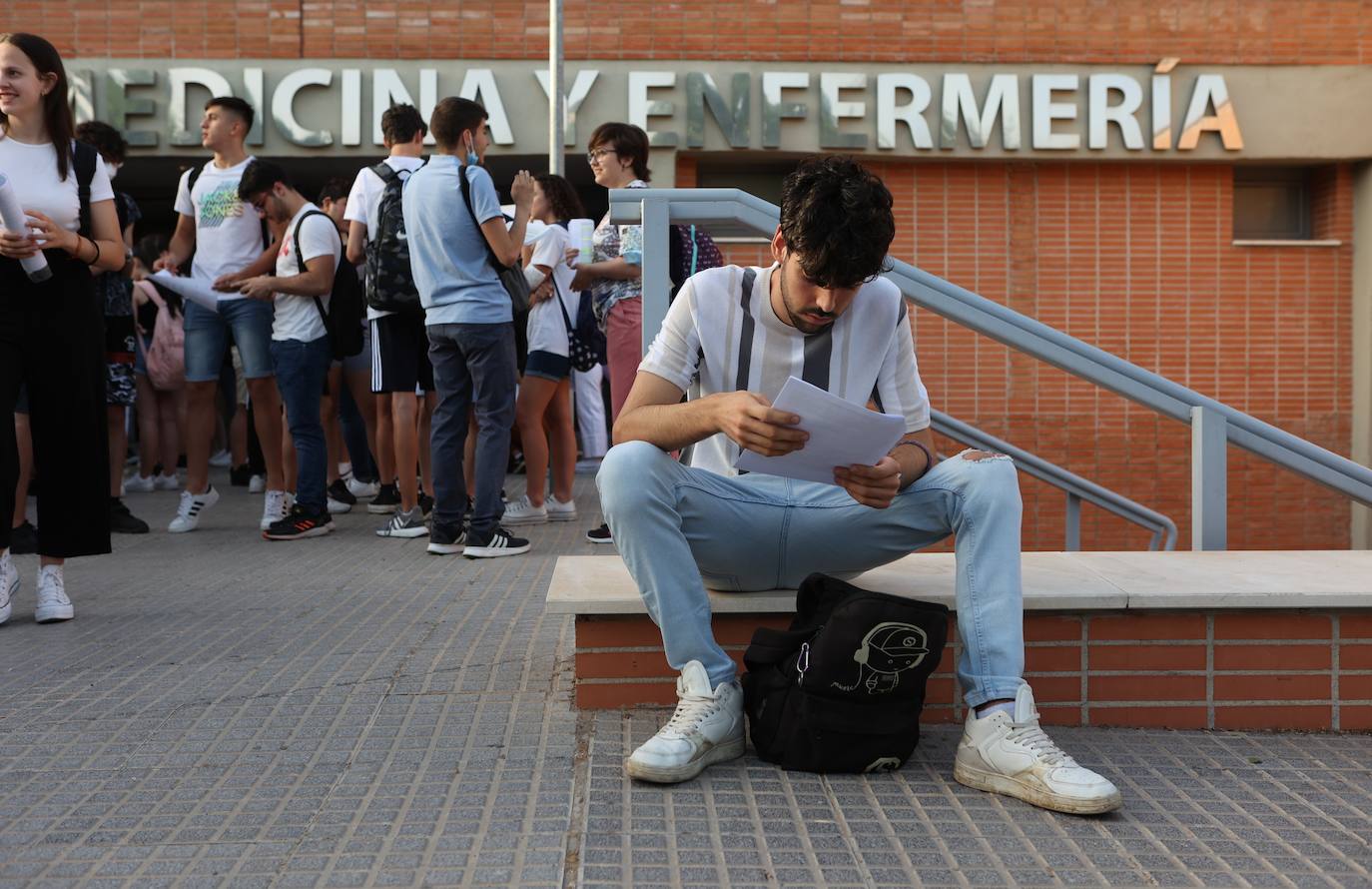 El arranque de la Selectividad 2022 en Córdoba, en imágenes