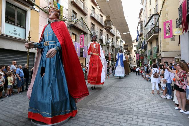 La danza de los Gigantones. 