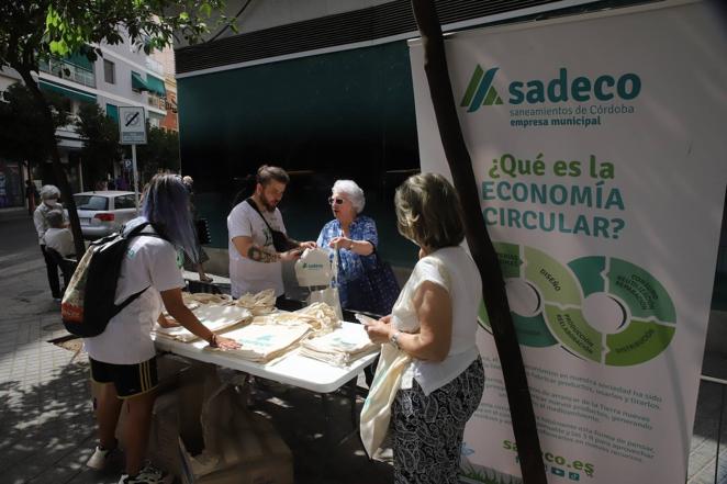 El comercio en el barrio de Ciudad Jardín en Córdoba, en imágenes