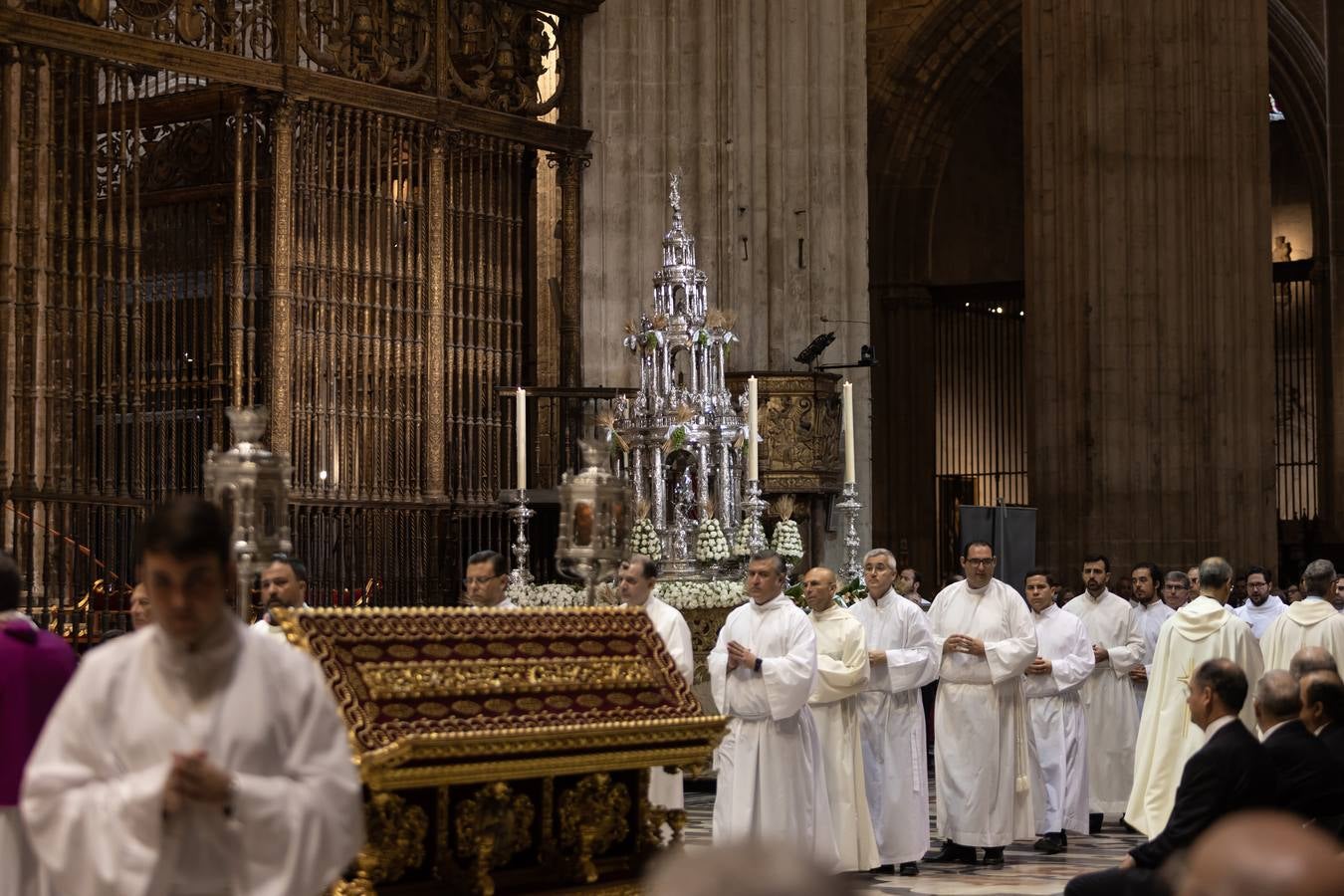 En imágenes, la Eucaristía del Corpus Christi en la Catedral de Sevilla