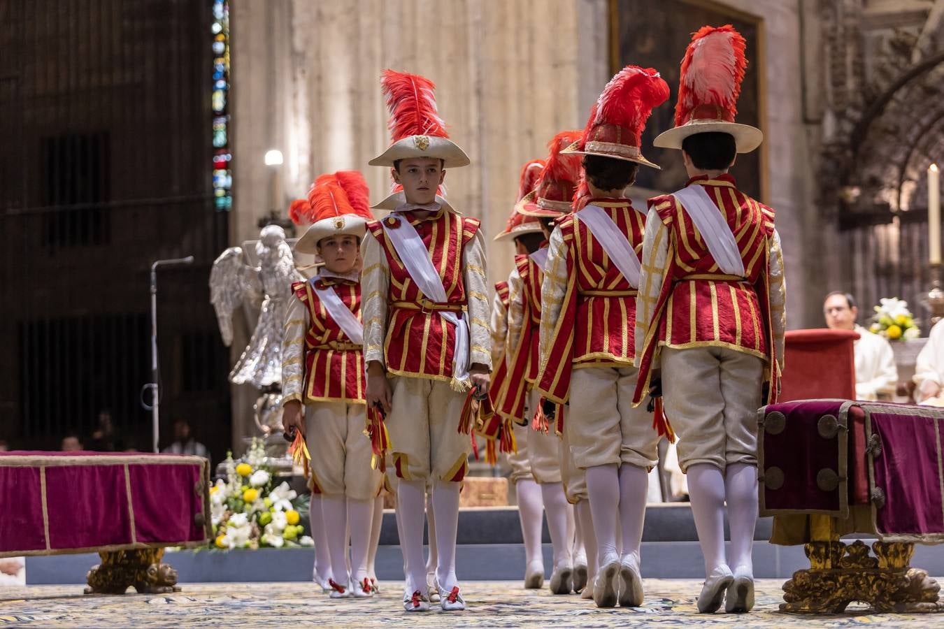 En imágenes, la Eucaristía del Corpus Christi en la Catedral de Sevilla