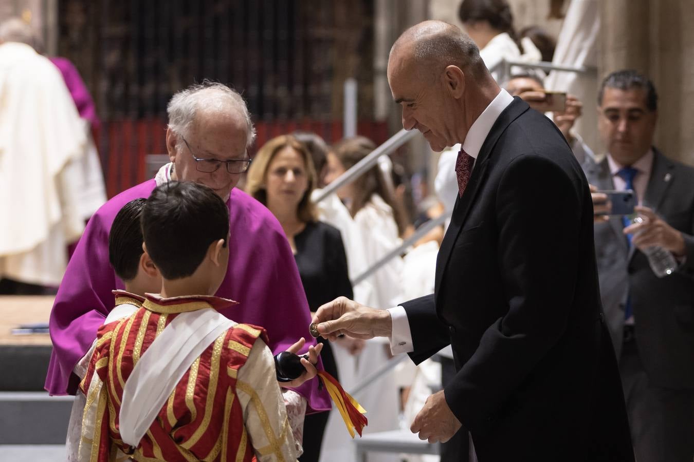 En imágenes, la Eucaristía del Corpus Christi en la Catedral de Sevilla