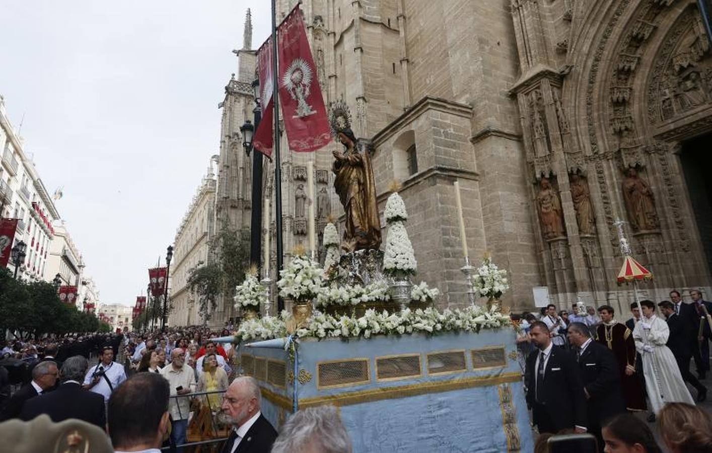 Las mejores imágenes de la procesión del Corpus Christi de Sevilla (I)