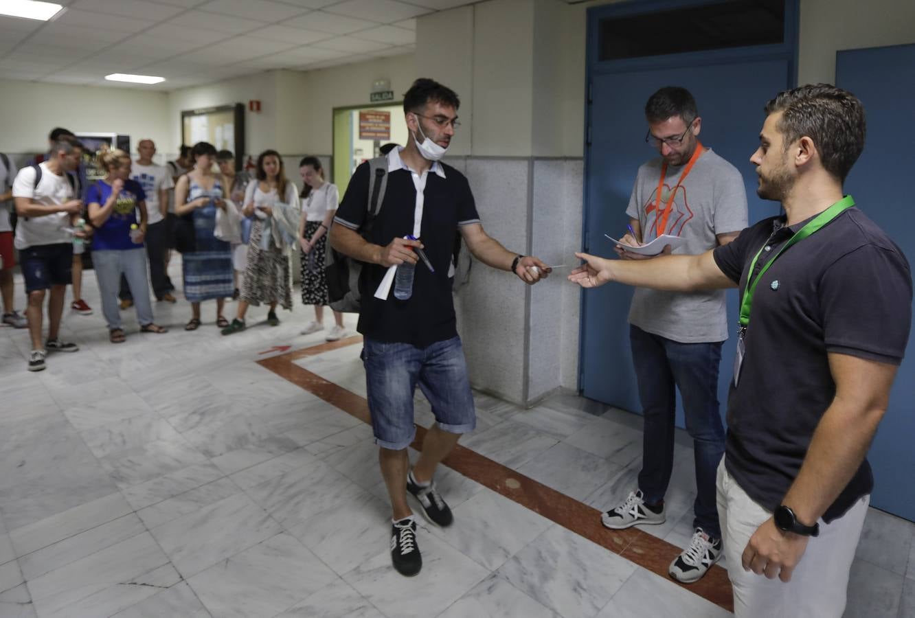 Primer examen de las oposiciones de magisterio celebradas en Sevilla