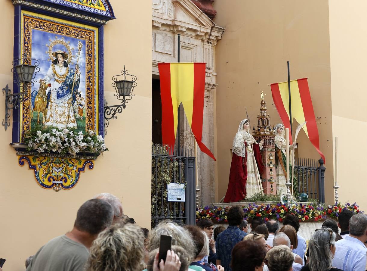 Procesión del Corpus Christi de Triana por las calles del barrio