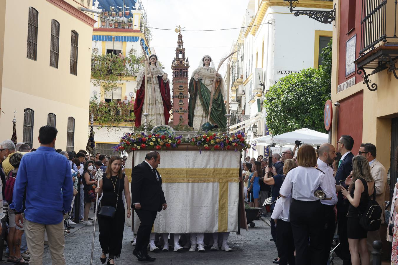 Procesión del Corpus Christi de Triana por las calles del barrio