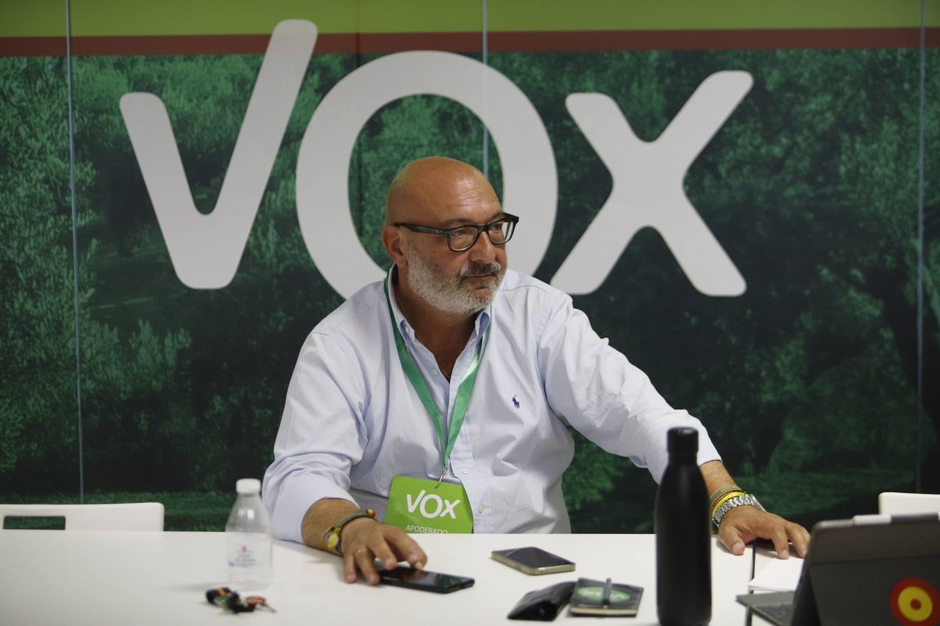 Elecciones Andalucía 2022 | La noche electoral de Vox en Córdoba, en imágenes