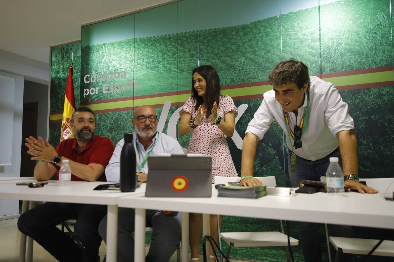 Elecciones Andalucía 2022 | La noche electoral de Vox en Córdoba, en imágenes