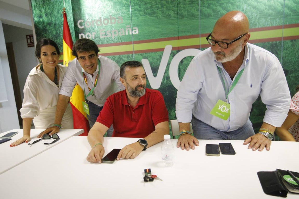 Elecciones Andalucía 2022 | La noche electoral de Vox en Córdoba, en imágenes