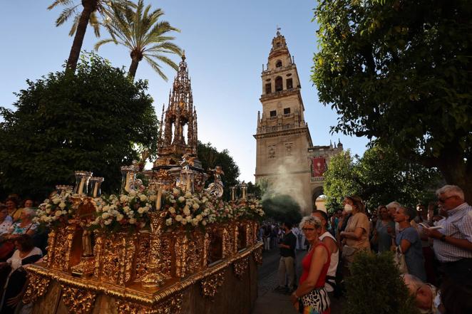 La procesión del Corpus Christi en Córdoba, en imágenes