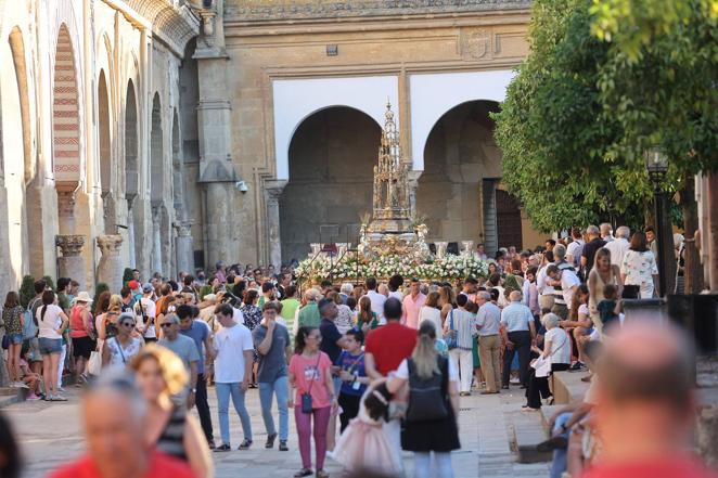 La procesión del Corpus Christi en Córdoba, en imágenes