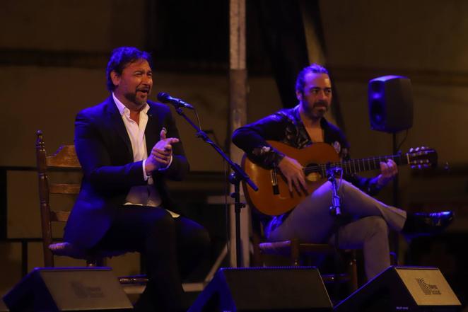 La Noche Blanca del Flamenco desde el Alcázar al Zoco y San Agustín, en imágenes