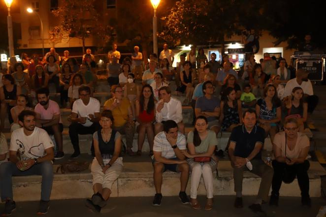 La Noche Blanca del Flamenco desde el Alcázar al Zoco y San Agustín, en imágenes