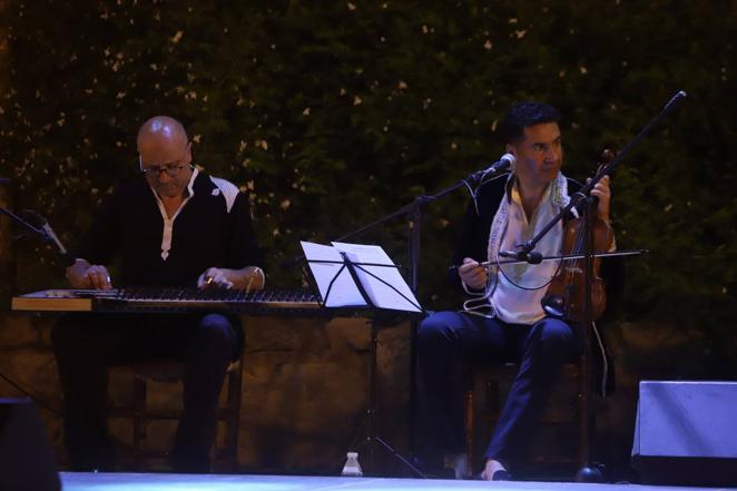 La Noche Blanca del Flamenco desde el Alcázar al Zoco y San Agustín, en imágenes