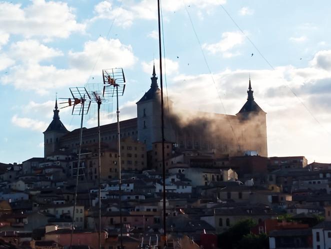 Incendio en el alcázar de Toledo