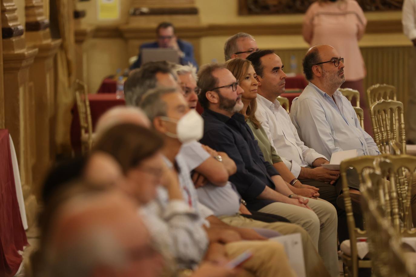 La asamblea del Círculo de la Amistad de Córdoba, en imágenes