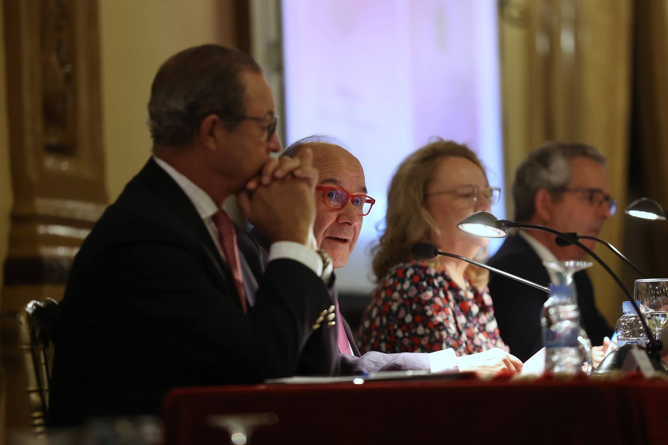 La asamblea del Círculo de la Amistad de Córdoba, en imágenes