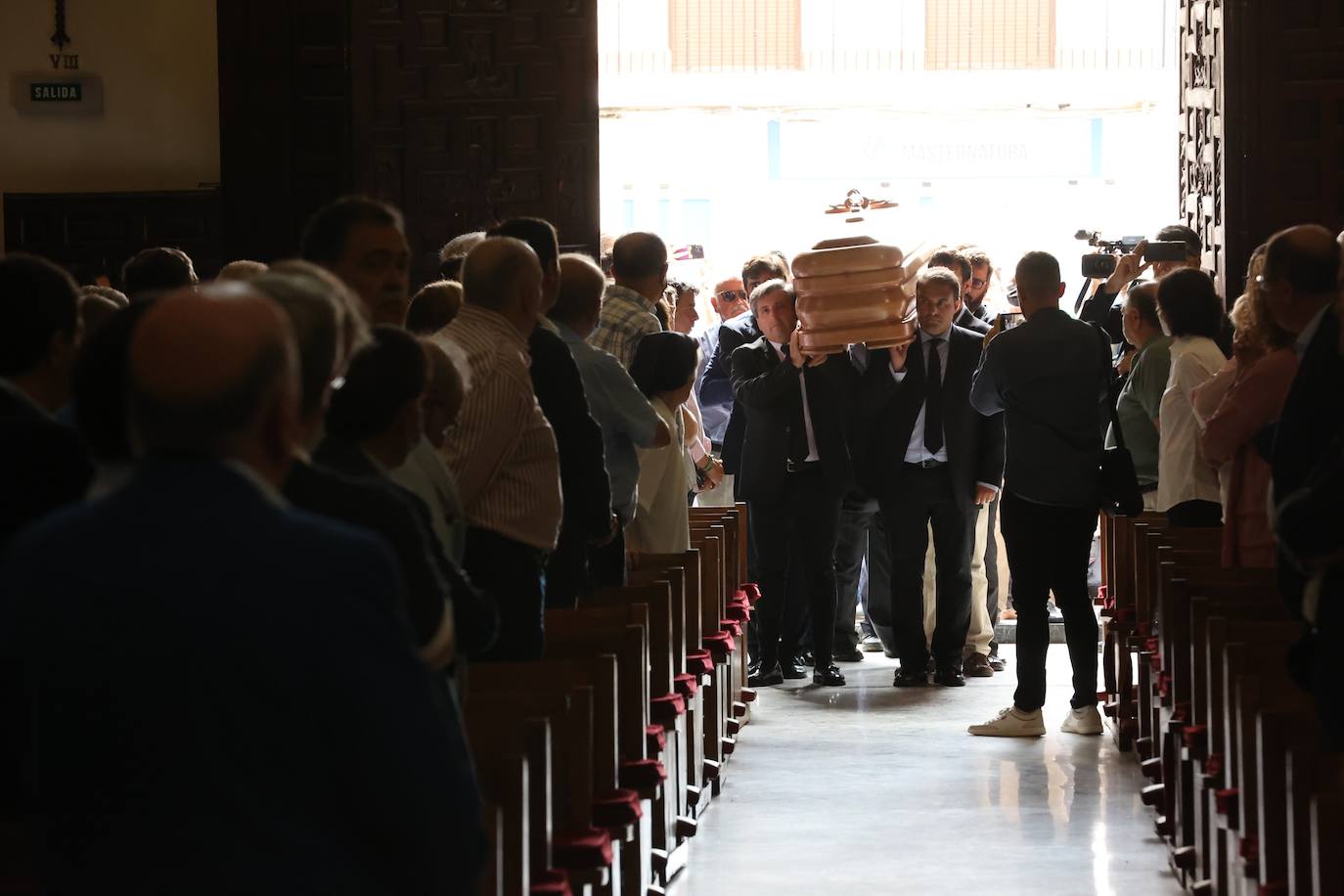 El funeral de Rafael Campanero en Córdoba, en imágenes