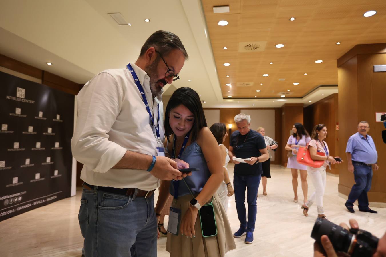 La emocionante noche electoral del PP de Córdoba, en imágenes