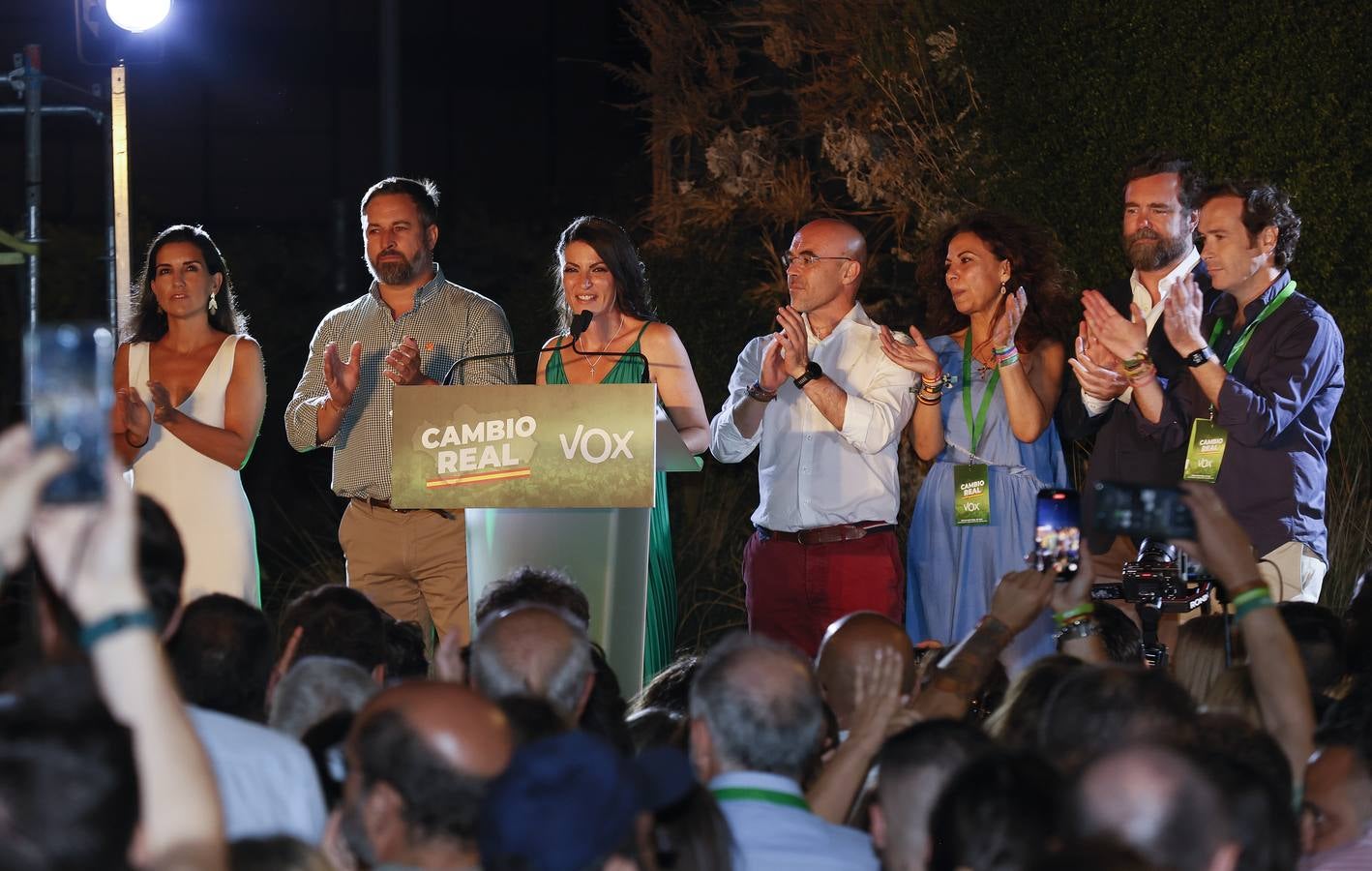 Vox se estanca y no será decisivo en el gobierno de Andalucía