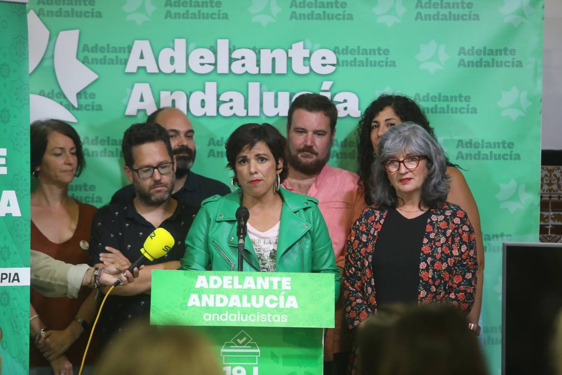Fotos: Ambiente en la sede de Adelante Andalucía en Cádiz
