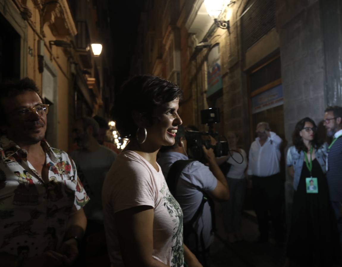 Fotos: Ambiente en la sede de Adelante Andalucía en Cádiz