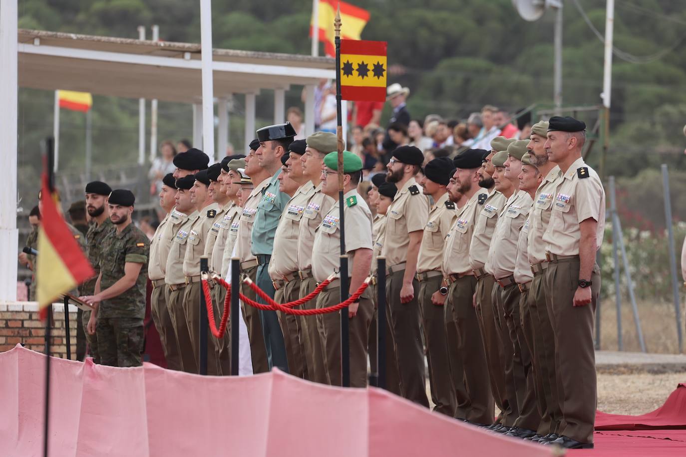 En imágenes, el desfile de la BRI X para despedir al contingente que marcha a Letonia