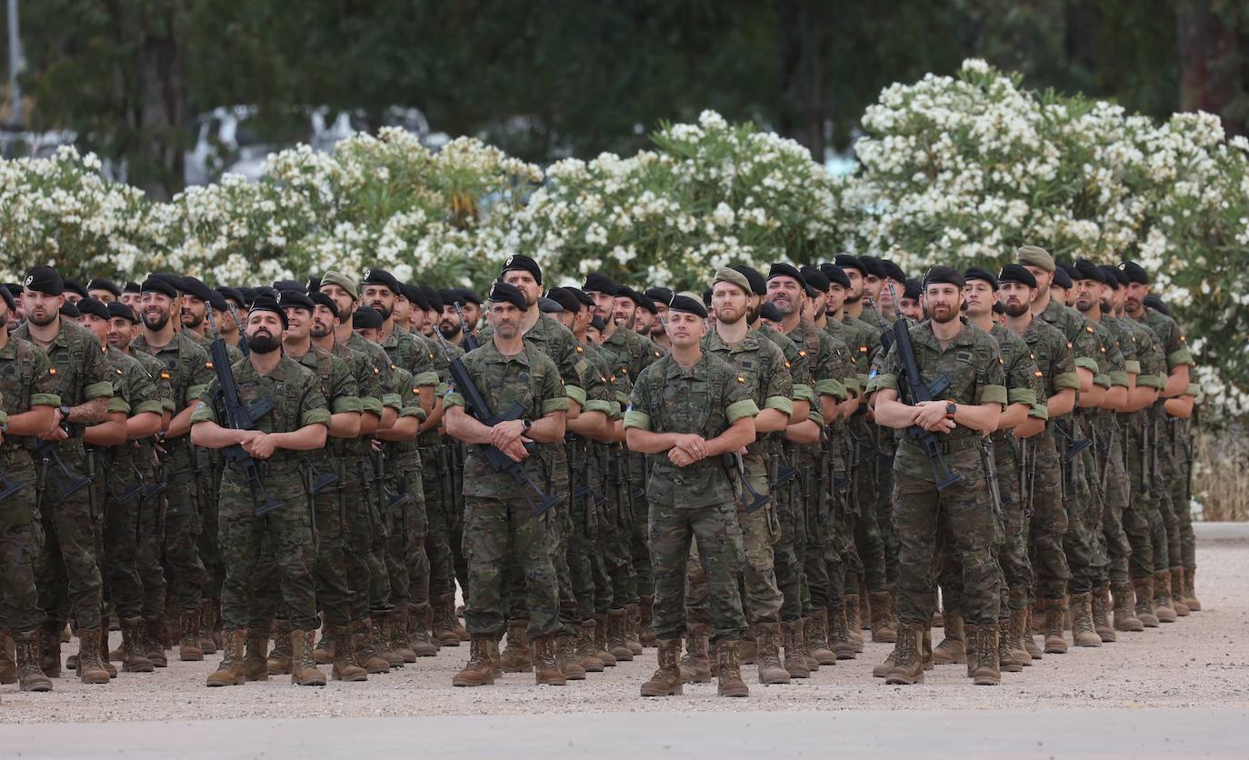 En imágenes, el desfile de la BRI X para despedir al contingente que marcha a Letonia