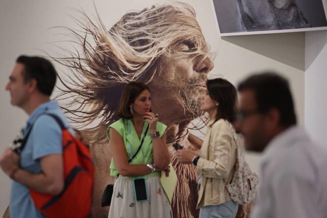 La exposición de fotografía de Jorge Fuembuena en Córdoba, en imágenes