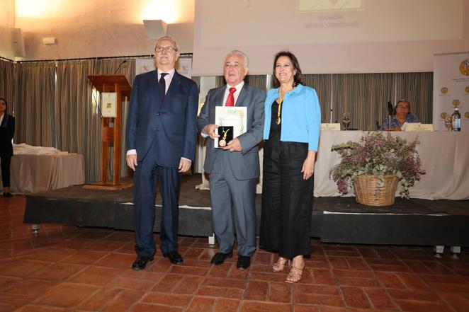 La entrega de distinciones del Colegio de Médicos, en imágenes