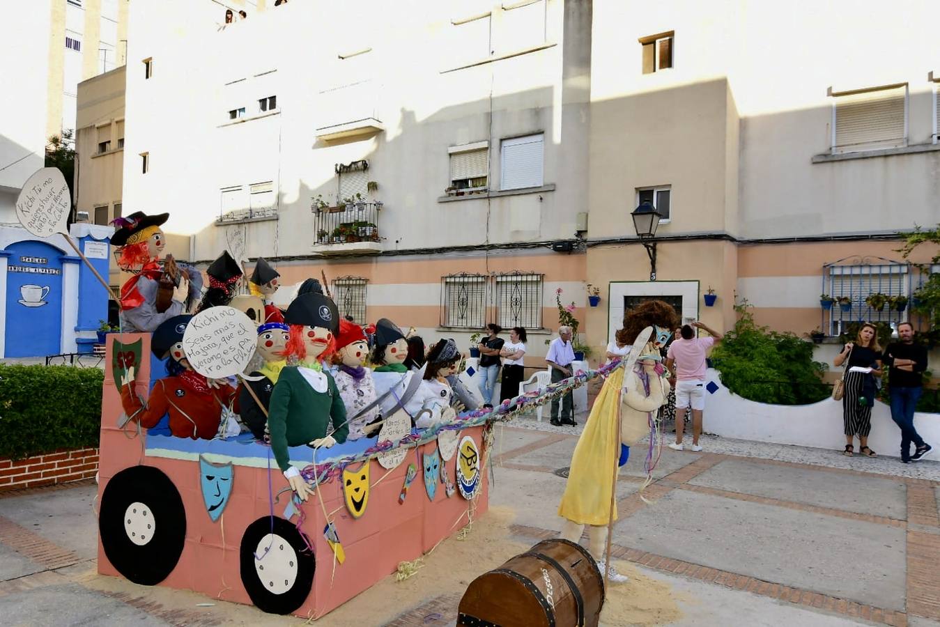 Fotos: Los Juanillos arden en Cádiz