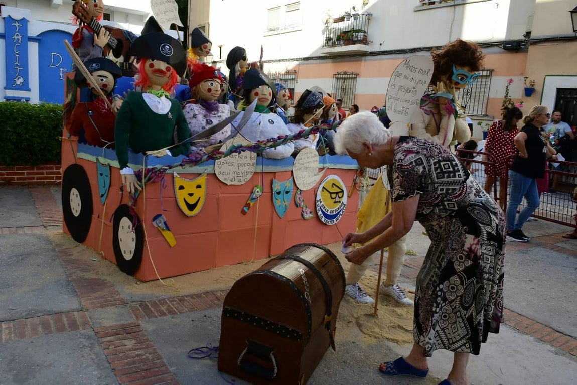 Fotos: Los Juanillos arden en Cádiz