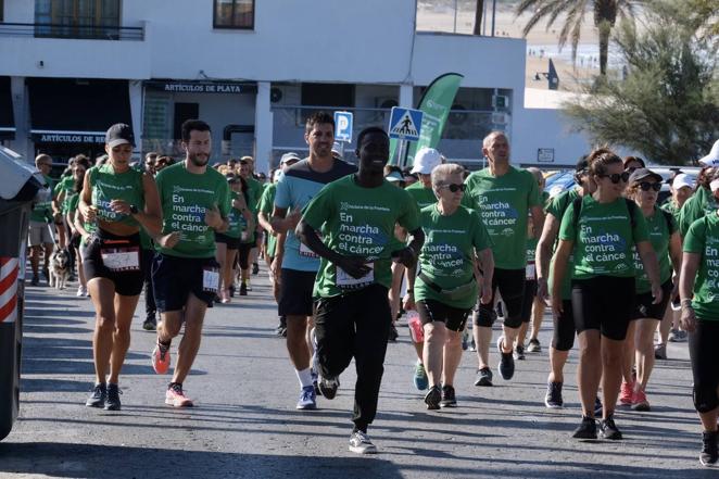 Fotos: X edición de la carrera &#039;En marcha contra el cáncer&#039; en Chiclana