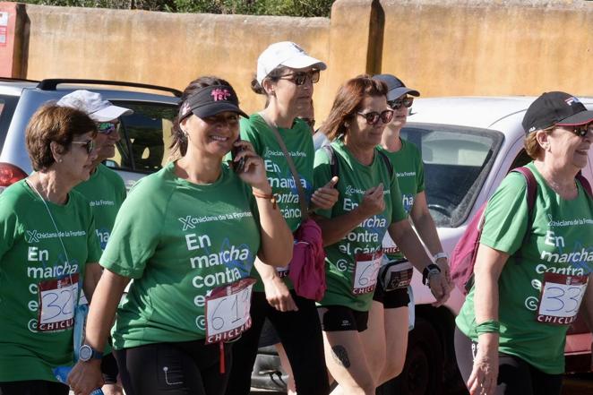 Fotos: X edición de la carrera &#039;En marcha contra el cáncer&#039; en Chiclana