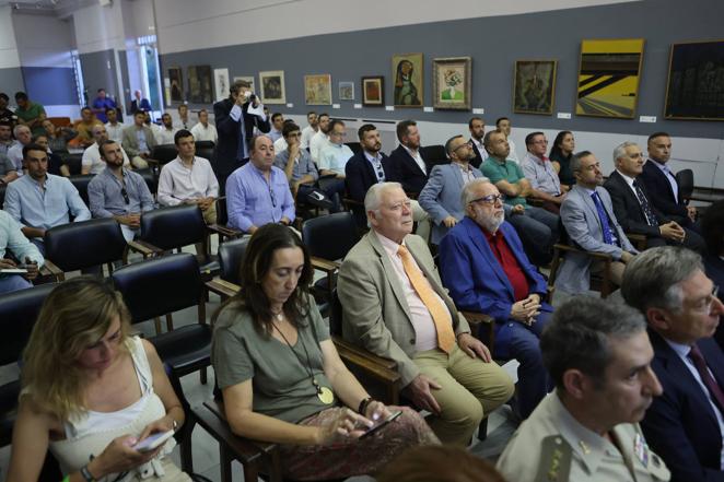 La conferencia en Córdoba sobre las misiones españolas con la OTAN, en imágenes