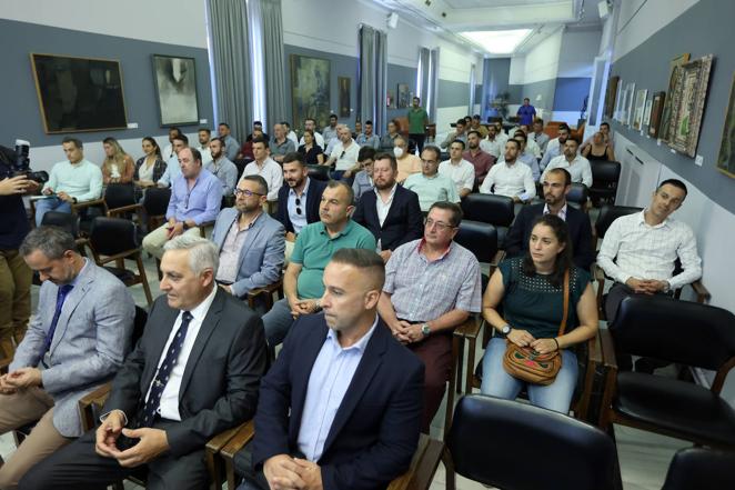 La conferencia en Córdoba sobre las misiones españolas con la OTAN, en imágenes