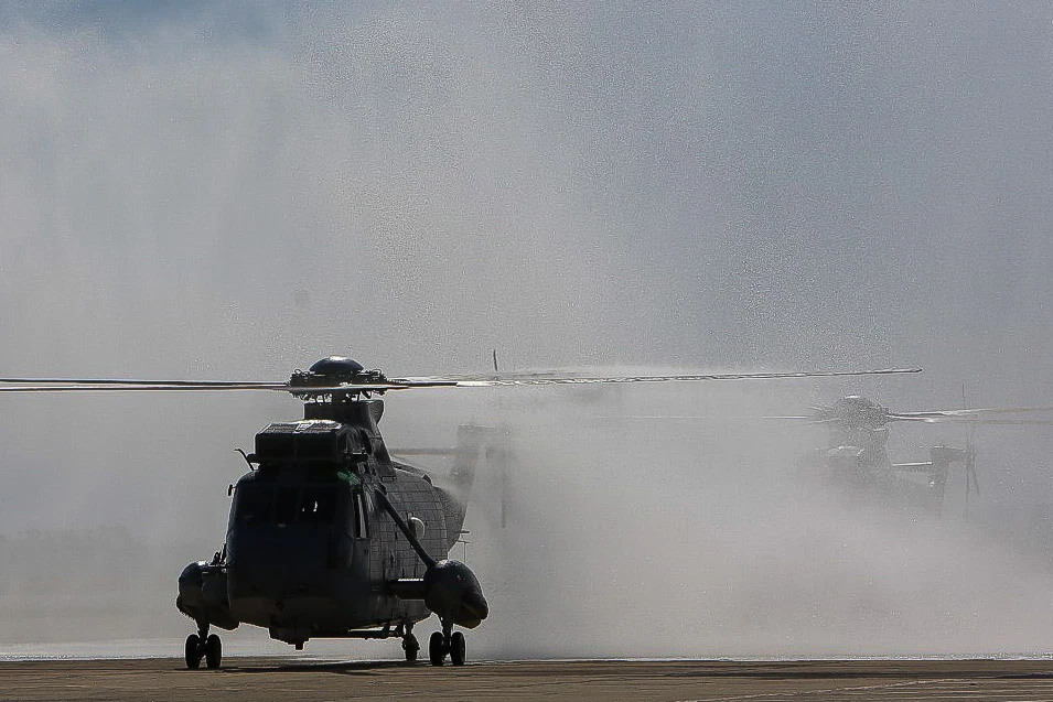 En imágenes: Así ha sido la despedida de los dos últimos helicópteros &#039;Morsa&#039; de la Armada