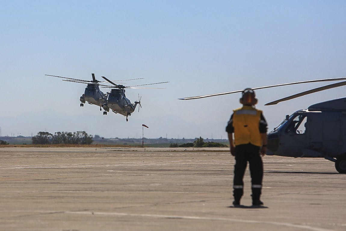 En imágenes: Así ha sido la despedida de los dos últimos helicópteros &#039;Morsa&#039; de la Armada